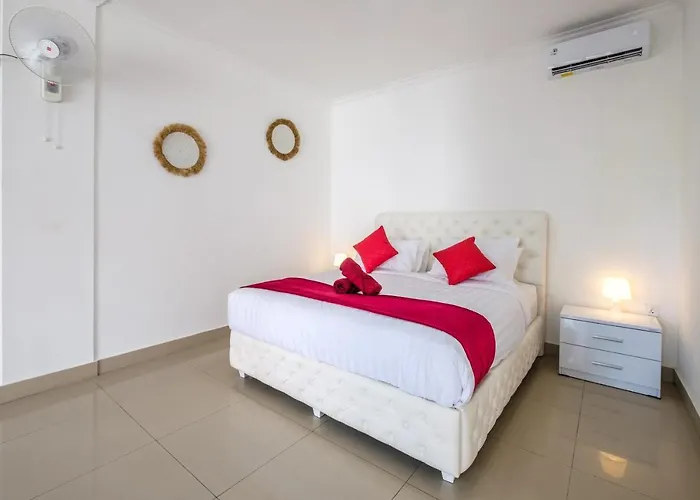 Luxury Minimalist White Angel In Seminyak, Sleeps 21 People In Total Villa