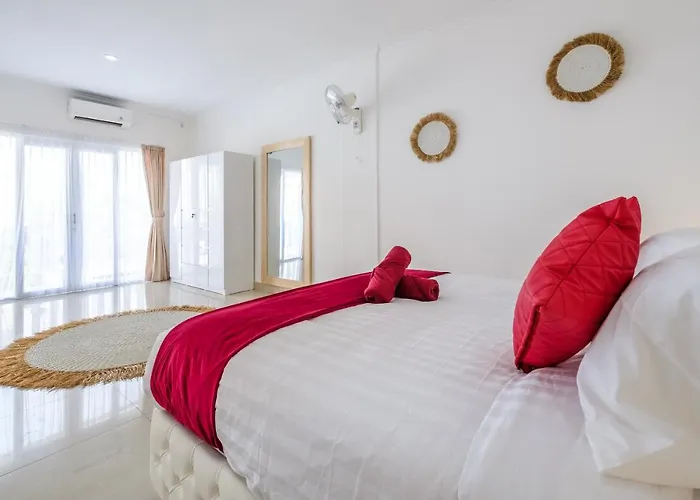 Villa Luxury Minimalist White Angel In Seminyak, Sleeps 21 People In Total Seminyak
