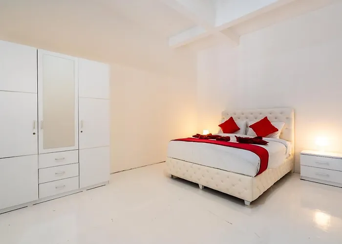 Luxury Minimalist White Angel In Seminyak, Sleeps 21 People In Total * Seminyak